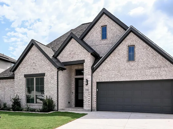 246 Melody Rd, Lockhart, TX 78644