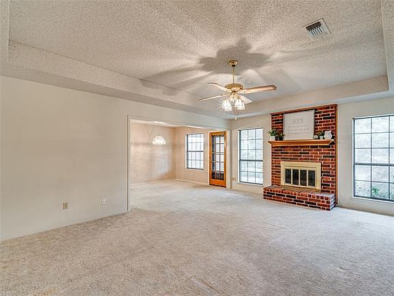 4th image of 144 Sandlewood Ln