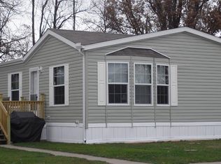 8122 Briarwood Dr, Birch Run, MI 48415