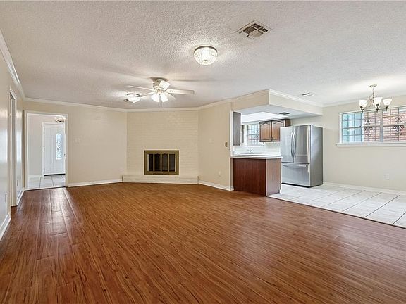 5th image of 3816 Lemon St