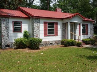 910 W 3rd St, Adel, GA 31620