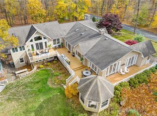 18 Old Bethel Rd, Newtown, CT 06470