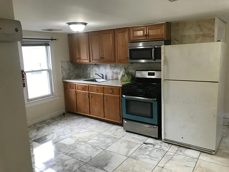 17 Marcy St #2 — Photo 6