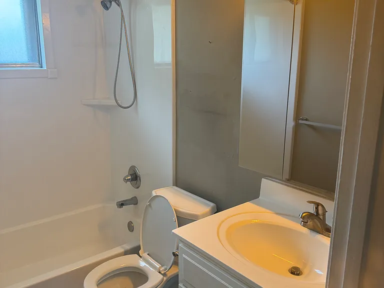 11602 Maple Way — Photo 6