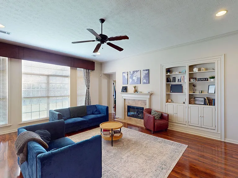 10533 Duncannon Trl — Photo 24