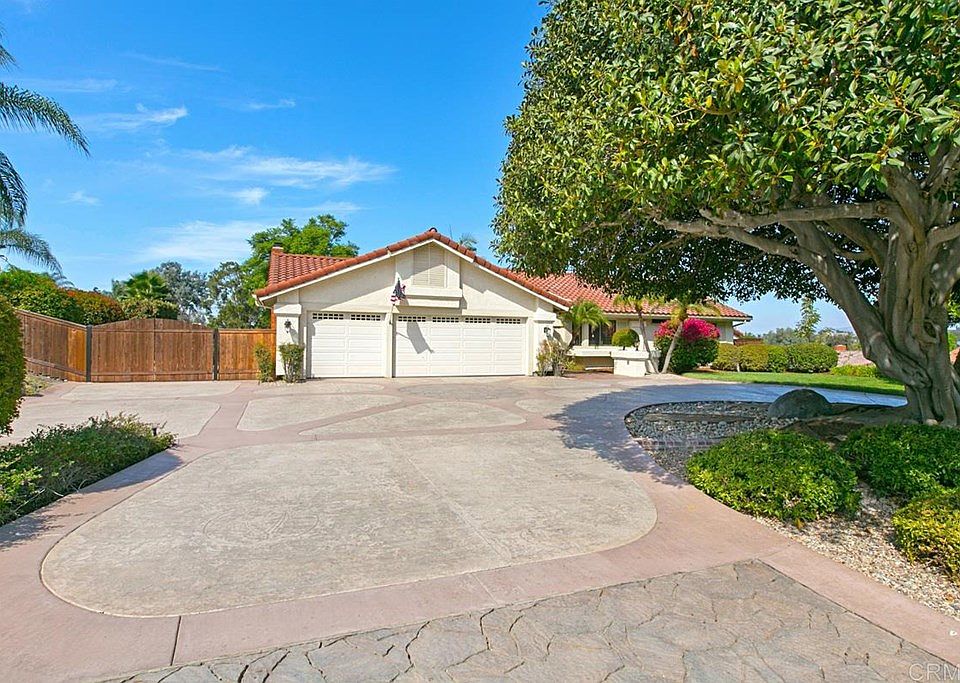 1st image of 2229 Eucalyptus Ave