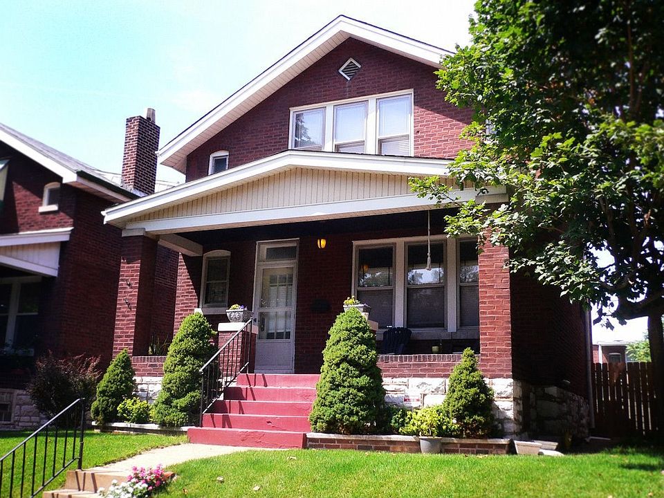 Entire home tuckpointed in Summer of 2007.