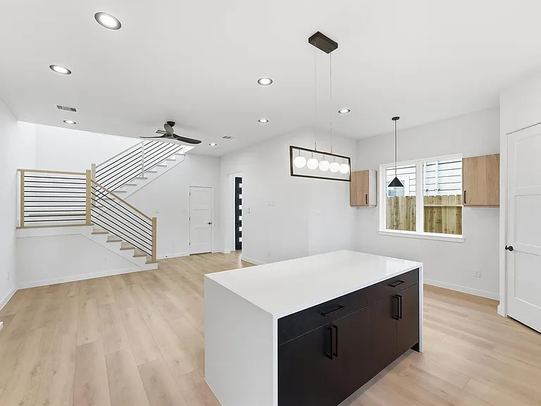 3706 Glenrose St — Photo 14