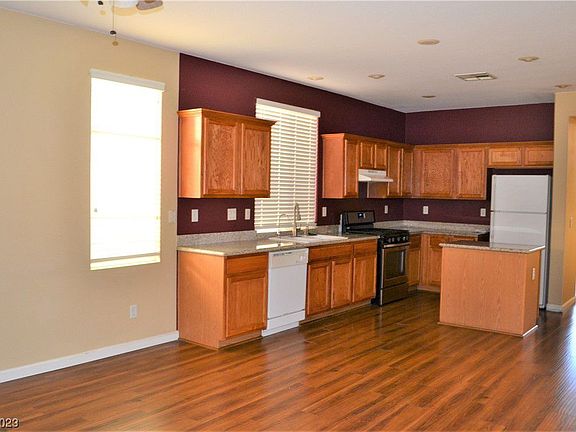 5th image of 4580 Maxwell Peak Ct