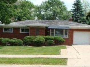 627 S Elizabeth St, Lombard, IL