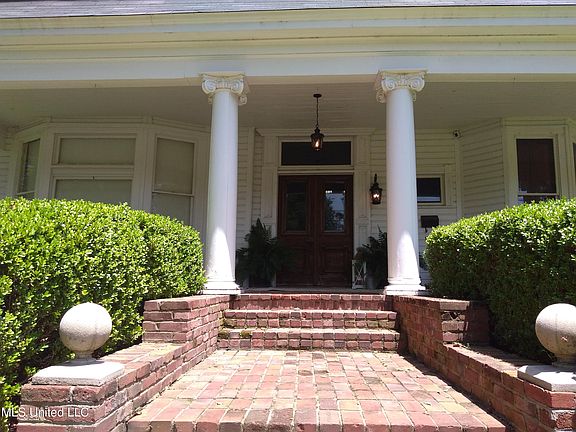 5th image of 207 E Percy St