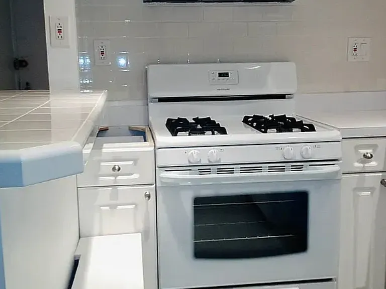 305 E 95th St #3D — Photo 11