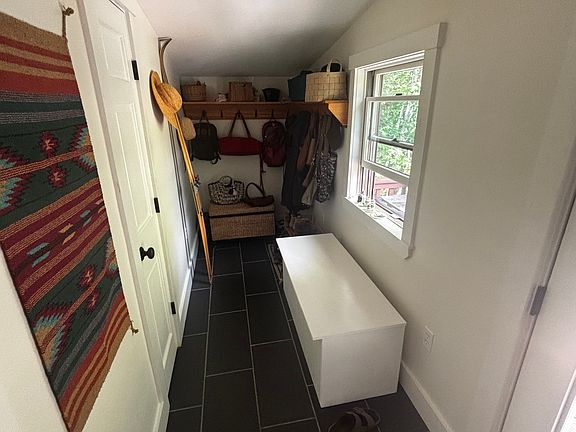 5th image of 843 Lincolnville Ave