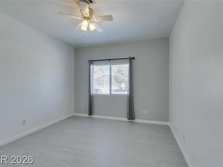 8111 Desert Cloud Ave — Photo 32