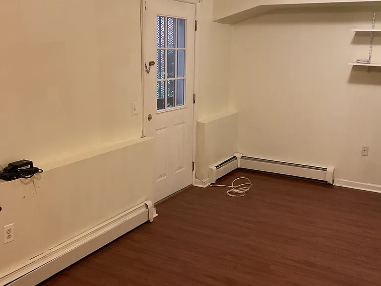 634 Blake Ave #GROUND-FLOOR — Photo 10