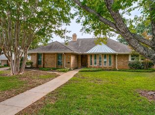 2931 Scenic Dr, Grapevine, TX 76051