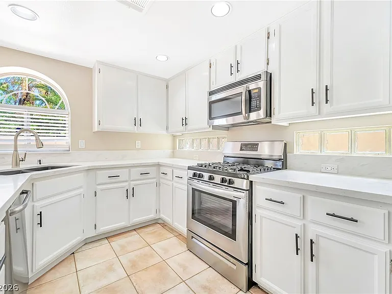 966 Pack Saddle Ct — Photo 13
