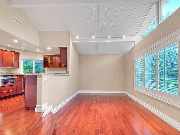5th image of 5720 Capeswood Dr