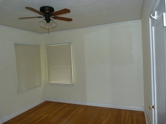 4th image of 126 E Cornell Ave