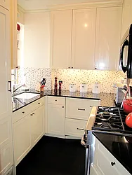 Rented by Ann Weintraub, Ltd.