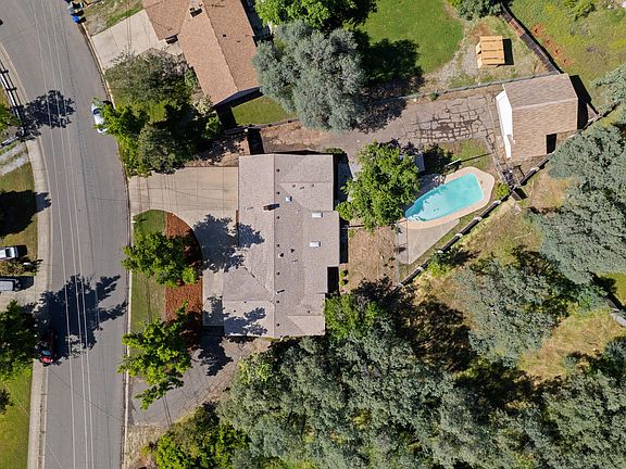 2nd image of 2648 Yana Ave