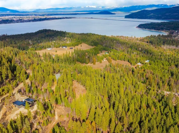 832 Mountain Ridge Dr, Sagle, ID 83860