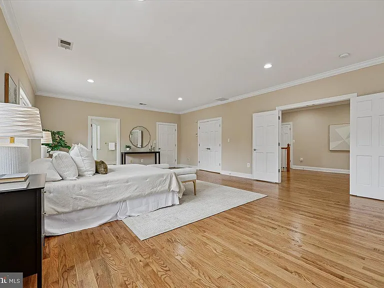 4902 Derussey Pkwy — Photo 55