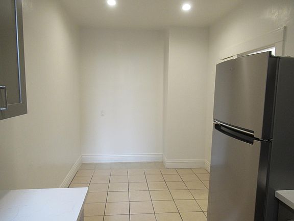 2nd image of 890 32nd Ave #1