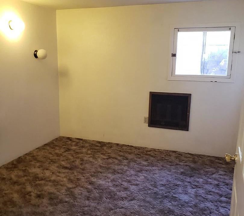 2nd image of 1937 Oregon Ave APT 6