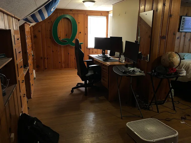Master desk area
