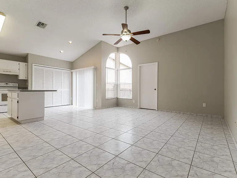 8853 Parliament Ct — Photo 5