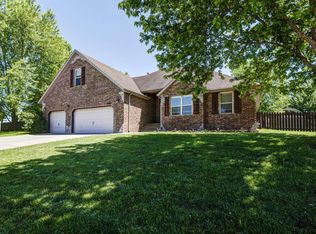 1114 E Wren St, Ozark, MO 65721