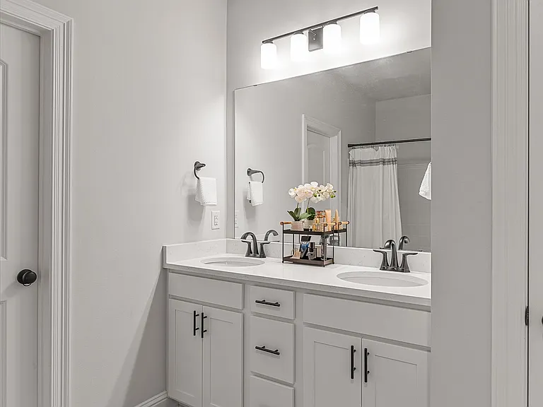 24 Venecia Ct — Photo 13