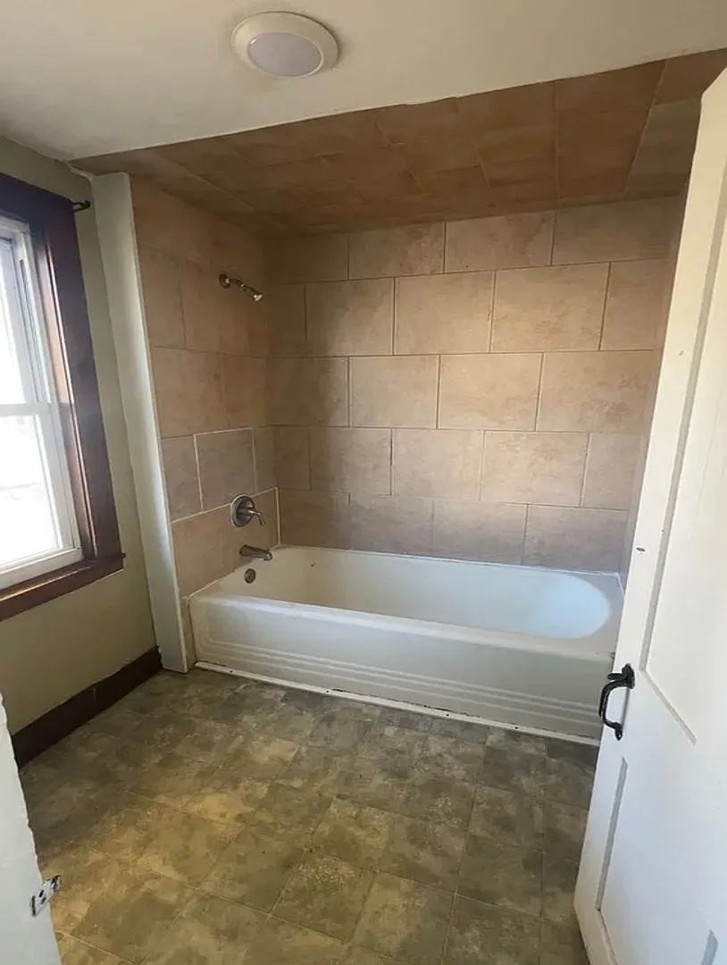 129 Valley Street — Photo 2