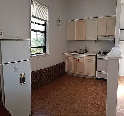 Rented by Lot & Units Realty Inc | media 2