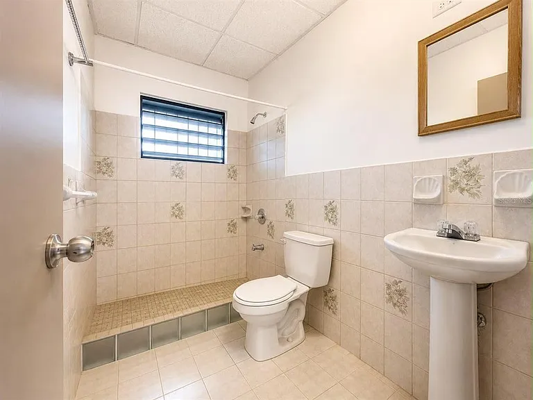 1 Saint Urb Villa Arrieta #C-51-2ND — Photo 4