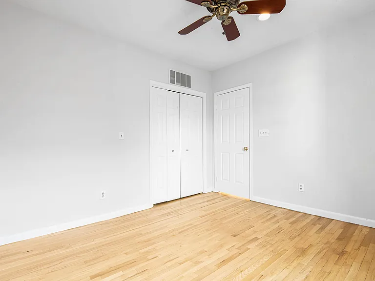 300 Hudson St #13 — Photo 8