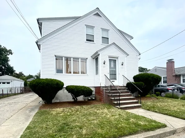 140 Fort St #1, East Providence, RI 02914