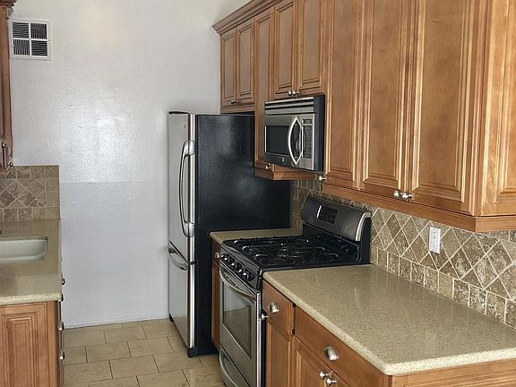 2nd image of 1021 N Crescent Heights Blvd APT 307