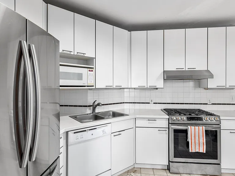 214 Fountain St NE #1 — Photo 9