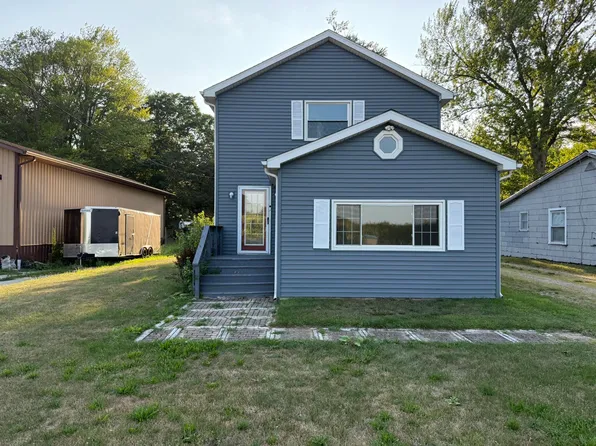 54967 Tulip Rd, New Carlisle, IN 46552