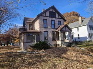 728 21st St, Rock Island, IL 61201