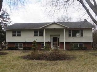 234 Valley Rd, Schenectady, NY 12309