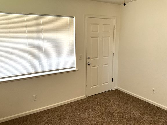 4th image of 789 Dixieanne Ave APT D