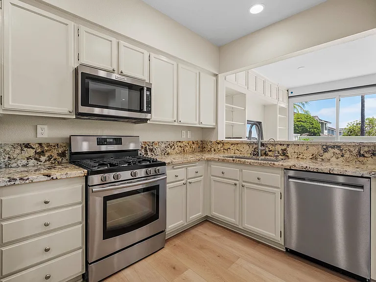 13254 Tiverton Rd — Photo 38