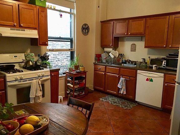 4th image of 2513 N Sawyer Ave #2