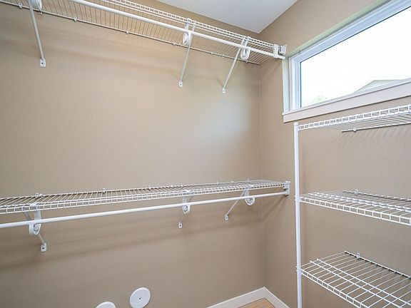2nd image of 205 6th St #20501