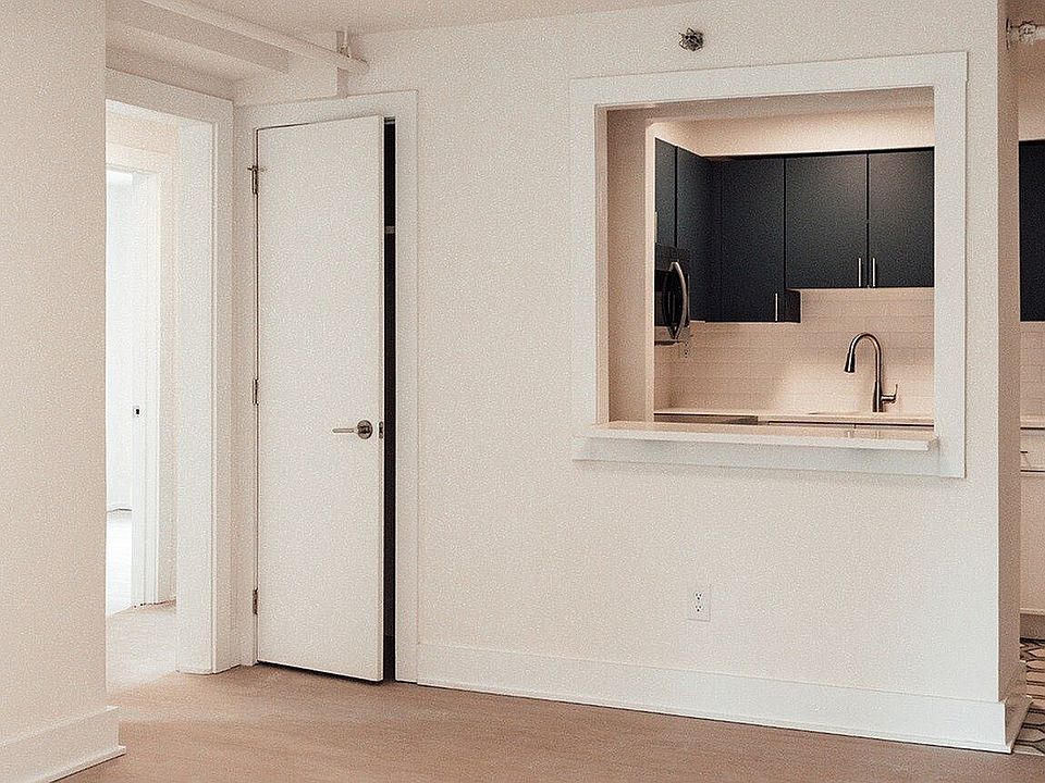 Living Space/Kitchen