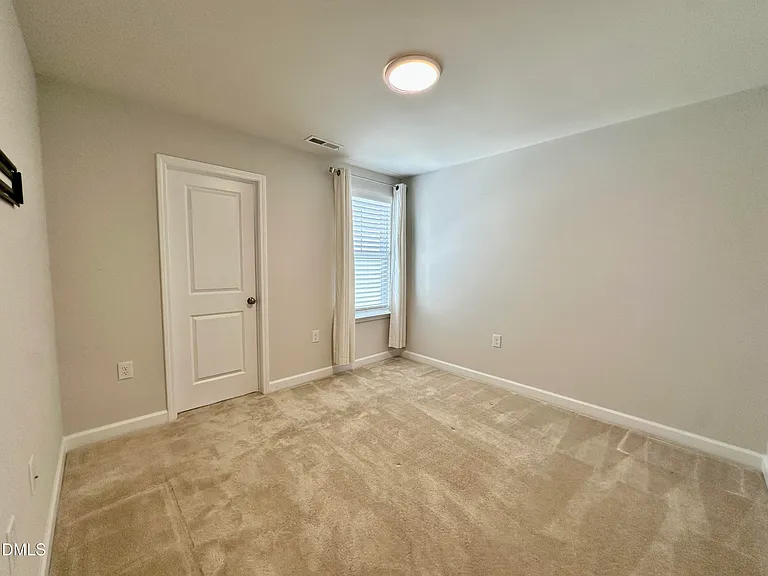 124 Orvis Dr — Photo 22