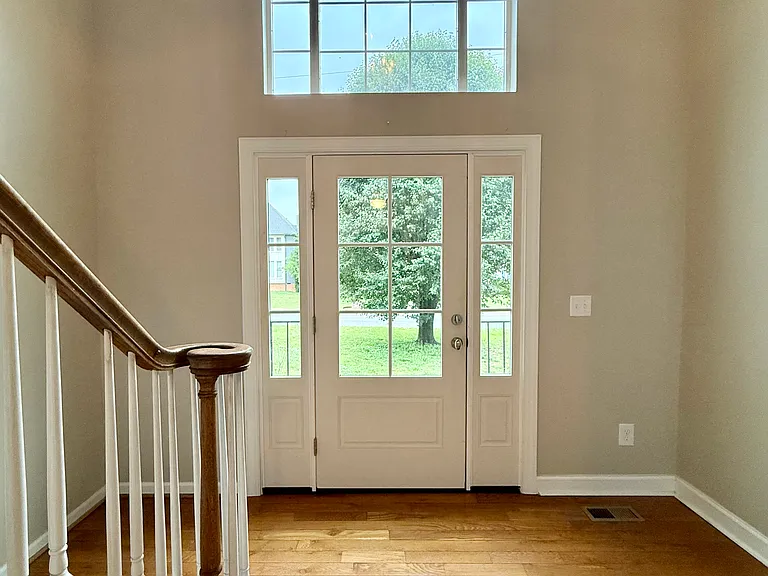 1626 Brandi Ln — Photo 2